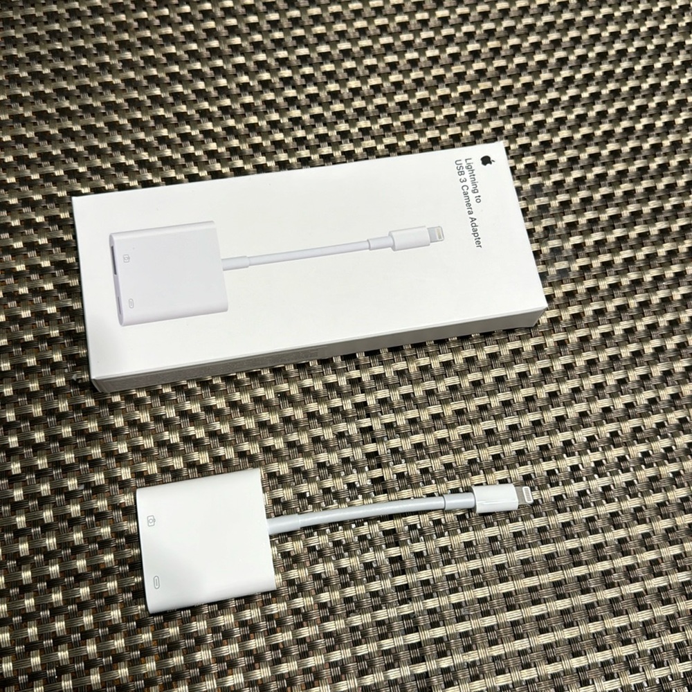 Apple Lightning to USB 3 Camera Adapter